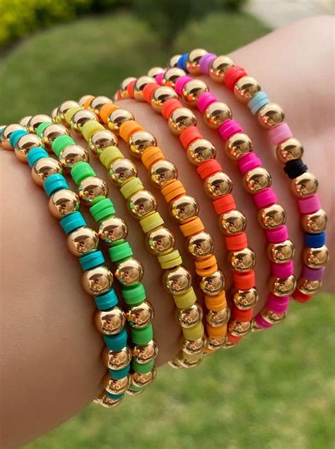 Pulsera Bolitas Doradas Y Pucas Clay Bracelet Bangle Bracelets With