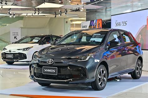 โตโยตา เปดตว Toyota Yaris Hatchback 2023 ราคา 5 59 6 94 แสนบาท