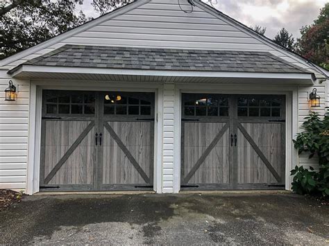 Doors Done Right Garage Doors And Openers Chi Shoreline Wood Tone Overlay Carriage House