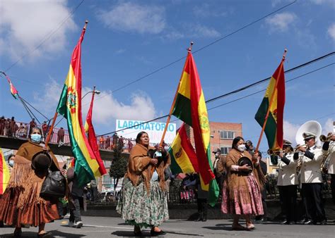 Alte Os Demuestran Unidad Y Fervor C Vico En El Desfile Por Los