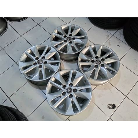 Jual Velg Oem Toyota Innova Reborn R16 Shopee Indonesia