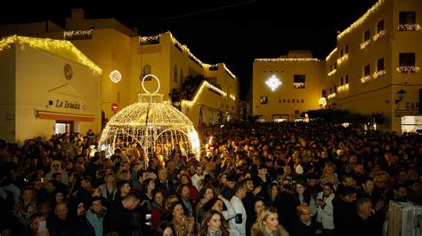 Las mejores imágenes de la iluminación navideña de Mojácar con las