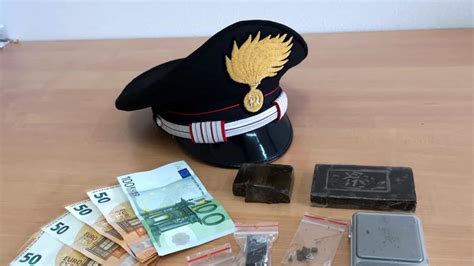 In Casa Con Oltre Un Etto E Mezzo Di Hashish Arrestato A Pavia