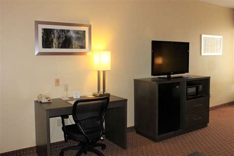 Best Western Plus North Houston Inn & Suites