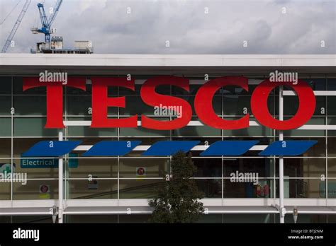 Tesco Extra Supermarket Store, Slough, Berkshire Stock Photo - Alamy