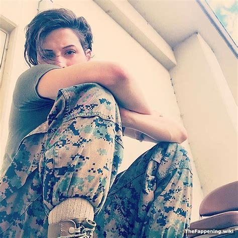 US Marines Nude Scandal Leaked Photos Are Here Scandal Planet