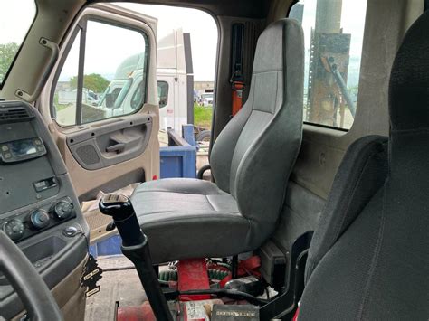 2014 Freightliner Cascadia Seat For Sale Des Moines Ia 25663408