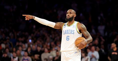 Nba Roundup Lebron James Triple Double Sinks Knicks In Ot Reuters