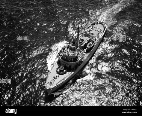 Uss Impervious Mso 449 Underway In 1954 Stock Photo Alamy