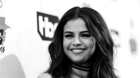 Selena Gomez New TV Show Singer And Actress Attached To Latina Empire Teen Vogue
