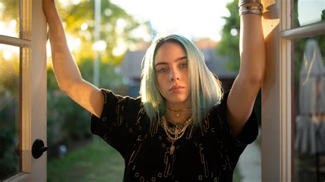 Download Blonde American Singer Music Billie Eilish Hd Wallpaper