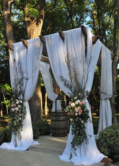 36 Wood Wedding Arches Arbors And Altars Weddingomania