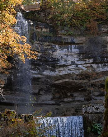 Les Cascades Du H Risson Au C Ur De La R Gion Des Lacs Montagnes Du Jura