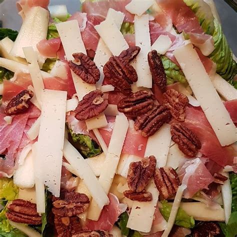 Saladetijd Serranoham Pecannoten Manchego Peer Serrano Ham