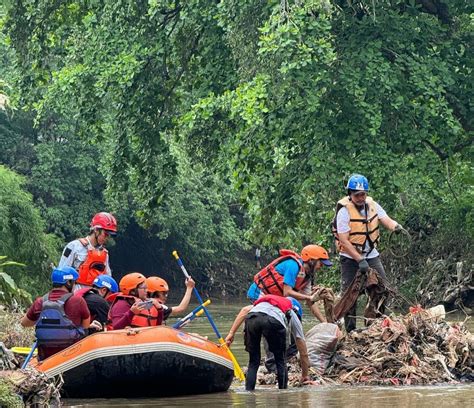 Bersihkan Sungai Ciliwung Tkn Fanta Prabowo Gibran Sebut Isu