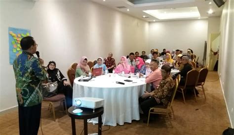 Workshop Pengembangan Pembelajaran Abad Dan Penyusunan Soal Hots