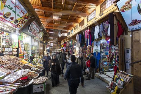 Souk Dans La Médina De Fès Au Maroc Fanch Galivel Photographe