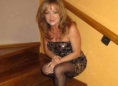 Femme Mature Pulpeuse Sur Le Site Rencontrefemmemature Net