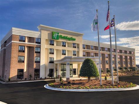 Hotels in Greensboro, NC near Greensboro Airport | Holiday Inn