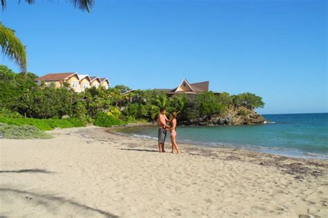 Paya Bay Naturist Beach Resort Caribbean Adventures Roatan Tours