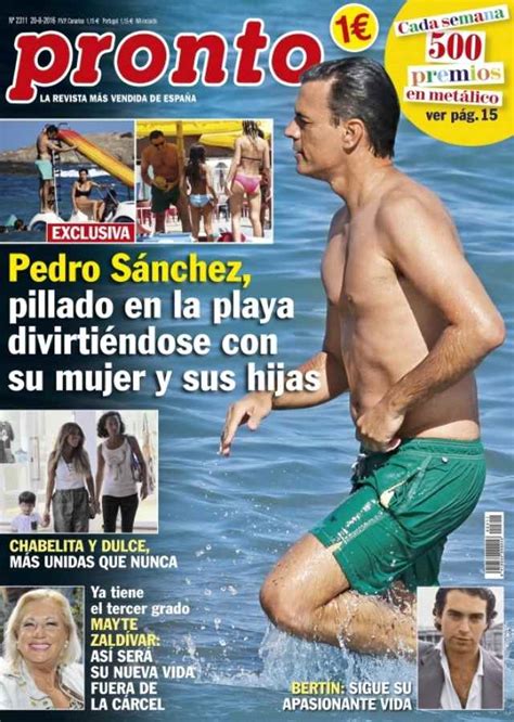 Pedro Sánchez se tuesta al sol en la costa almeriense