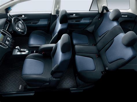 Nissan Wingroad (Ниссан Вингроад) 12 - кузов и салон, отзывы владельцев ...