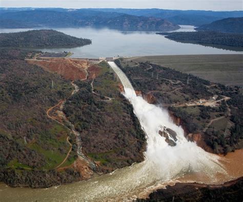 Lake Oroville Dam Poses 'Very Significant Risk' If Repairs Lag ...