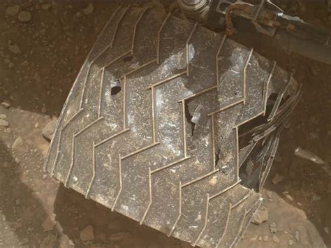 Esto es lo que 12 años en Marte han hecho con las ruedas del Curiosity