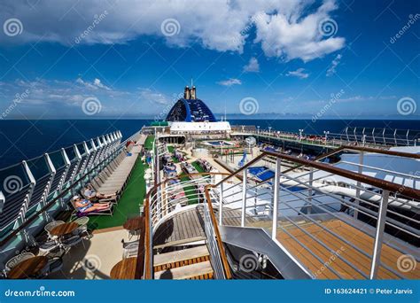 View Of The Sun Deck On P And O Ship Oceana Editorial Photo Image Of