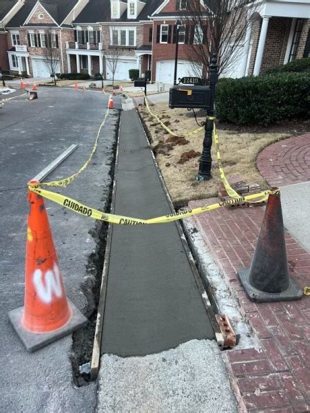 Curbing Installation Dallas | Extruded Curbing Contractor Roswell | Carpstone Concrete and Paving