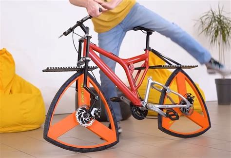 Descubre La Bicicleta Con Una Rueda Triangular Nica En Su Dise O