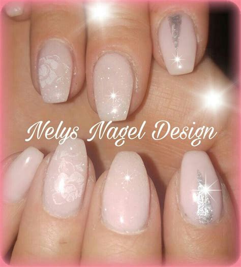 Schlicht Mit PastellPink Glitzer Und Blumen Stamping Simple Nail