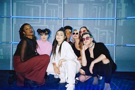 Charli Xcx Shares The Stage In The Ultimate Fan Surprise Samsung