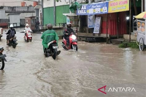 Bmkg Daerah Di Kaltim Diprakirakan Hujan Petir Pada Senin Selasa