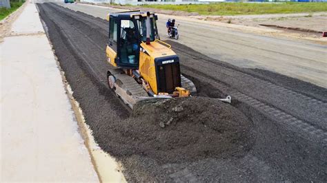 Excellent Work Caterpillar D K Xl Dozer Spreading Gravel Build