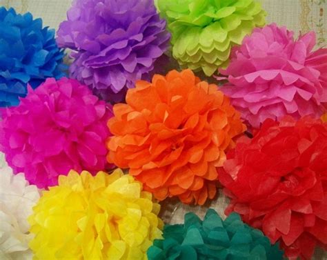 Arreglos Con Flores De Papel Tradicionales Para Fiestas En Jard N