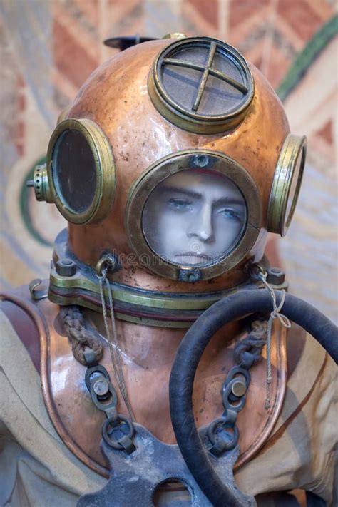 464 Old Diving Suit Stock Photos Free And Royalty Free Stock Photos