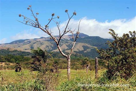 Explore the Volcano National Park "Rincon de la Vieja" in Costa Rica