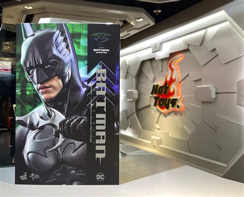 Batman Sonar Suit Sixth Scale Figure By Hot Toys Egyfigures