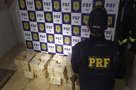 Caminhoneiro é Preso Pela Prf Transportando 141 Kg De Drogas Na Br 364