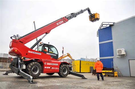 360 Slew Telehandler Initial Training