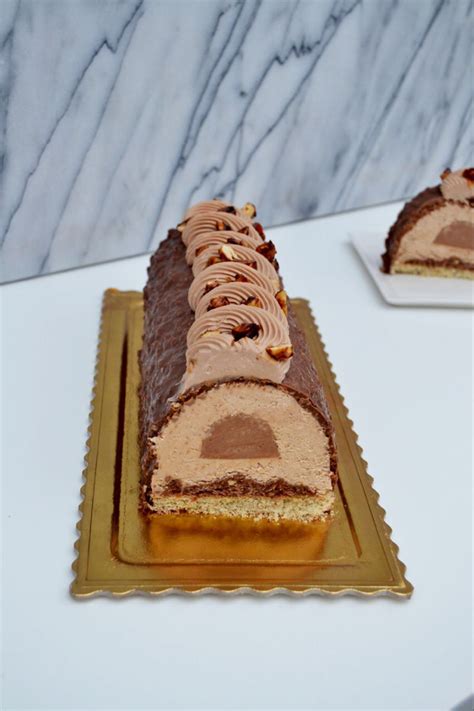 Bûche Mousse Praliné Insert Praliné And Glaçage Rocher Cake Beauty