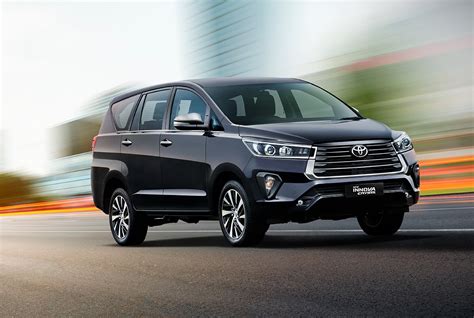 Toyota Innova Crysta Hycross To Be Sold Together In India Autocar India