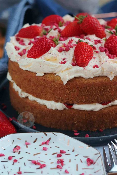 Vegan Victoria Sponge Janes Patisserie Vegan Cake Recipes Sponge