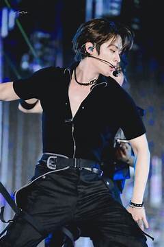 Jessicakinleys Wardrobe Malfunction That The Internet Cant Stop Talking About