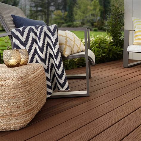 Fiberon Decking - low-maintenance, scratch and water resistant boards in Canada