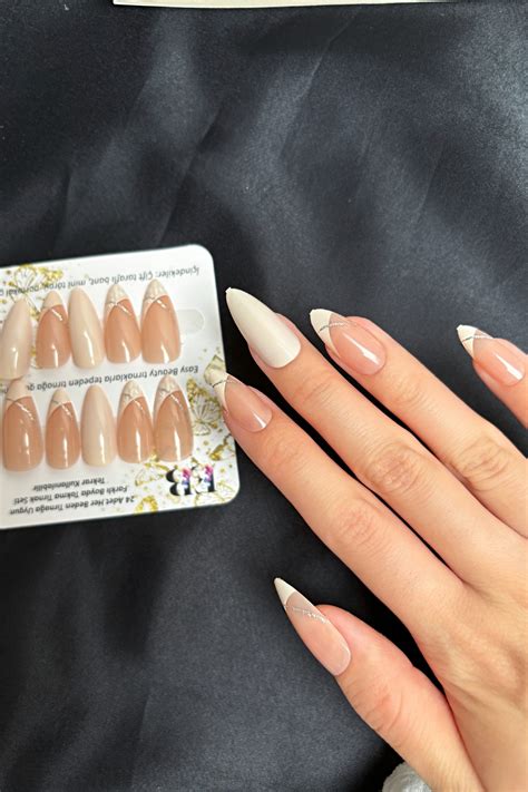 Easy Beauty Nude Badem Tırnak Orta Uzunlukta Adet French Takma