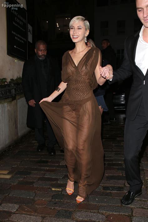 Iris Law Lirisaw Nude Leaks Photo Thefappening