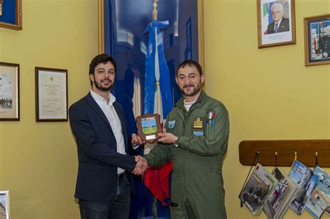 Lon Le Luca Frusone In Visita Al Stormo Aeronautica Militare