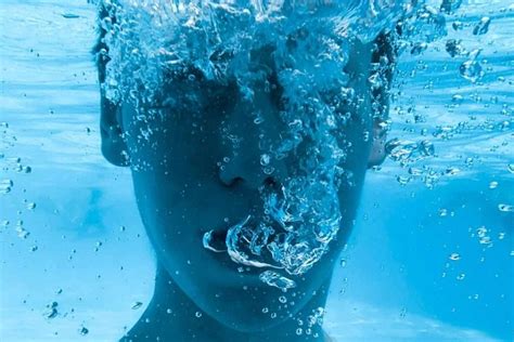 Terapia de inmersión en agua fría beneficios para la salud Colegio